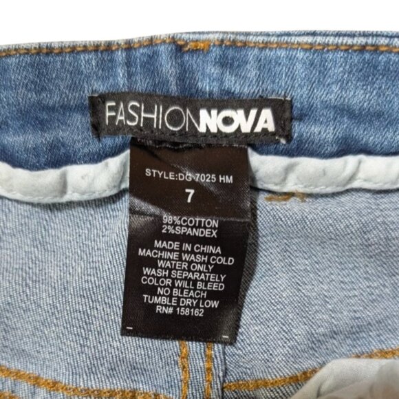 Fashion Nova Killing ‘Em Kindly High Rise Distressed Split Hem Jeans Size 7 - Picture 3 of 12